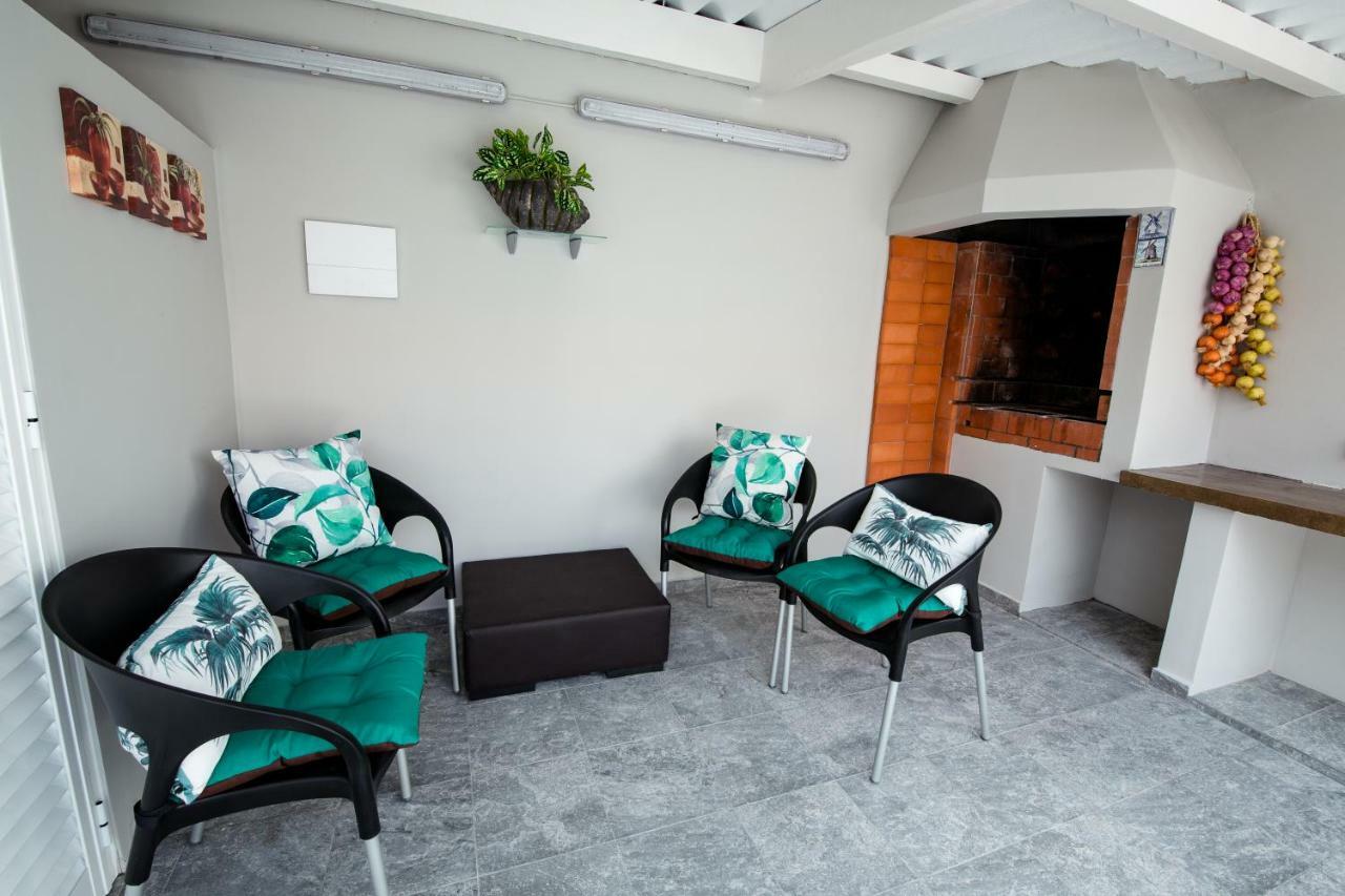 Seaside Azores Villa With Natural Pool, Terrace & Barbecue Капелас Екстериор снимка